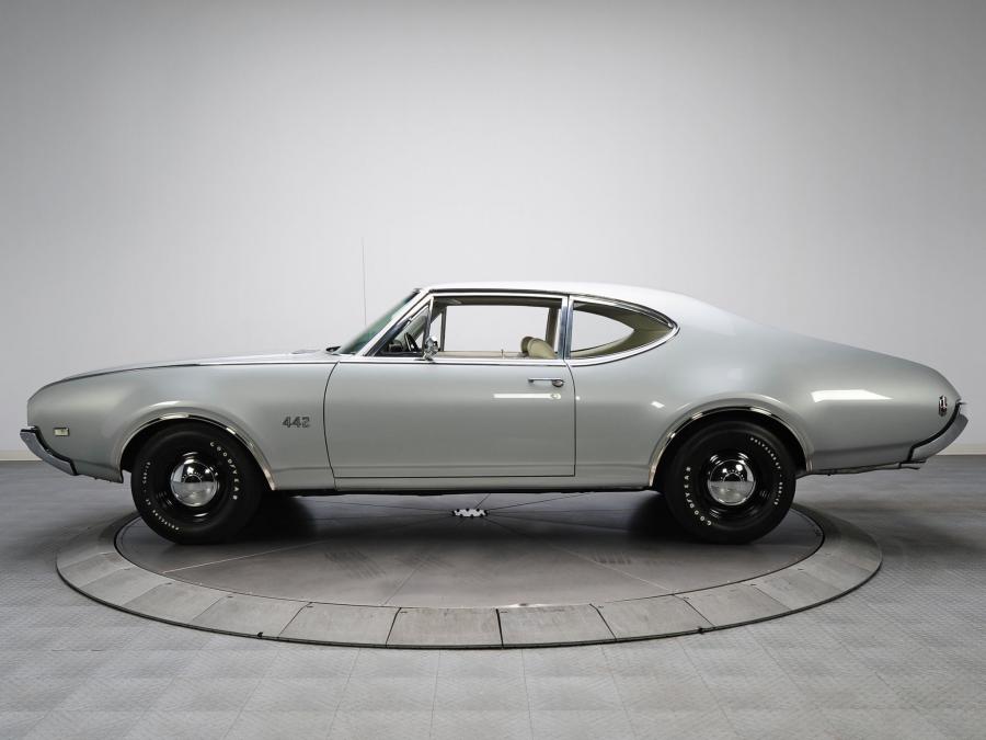  Oldsmobile 442 Sport Coupe 1969 года  (фото 7 из 10)